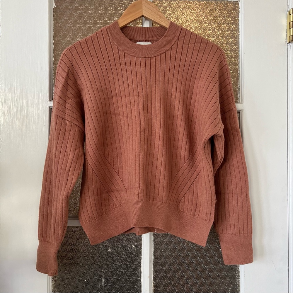 A&F crew neck sweater
